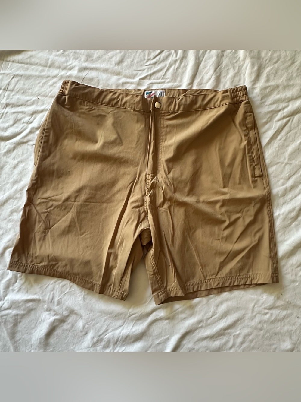 EUC Men's Bermie's Khaki Golf Performance Shorts--sx XL